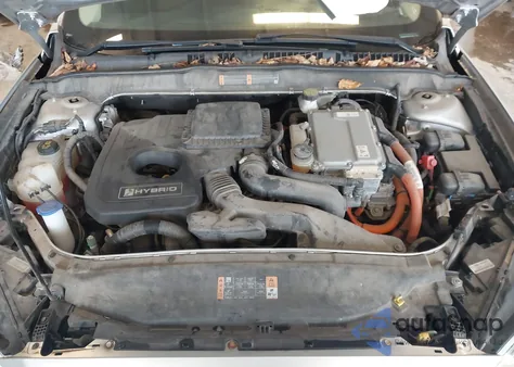 2018 Ford Fusion Hybrid Titanium из США, поврежденный, VIN 3FA6P0RU0JR150919